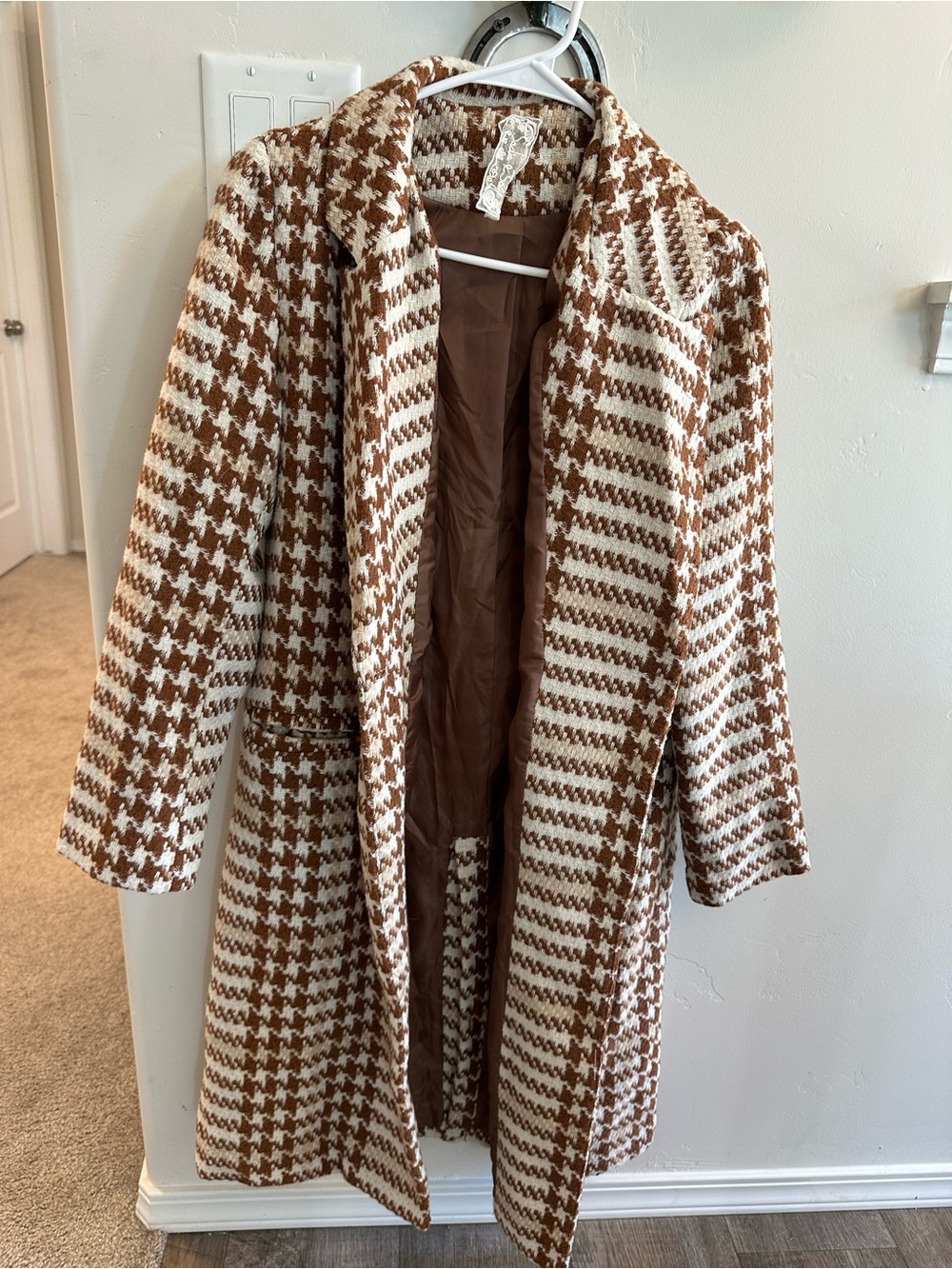 Sadie & Sage Brown and Cream Houndstooth Trench Coat